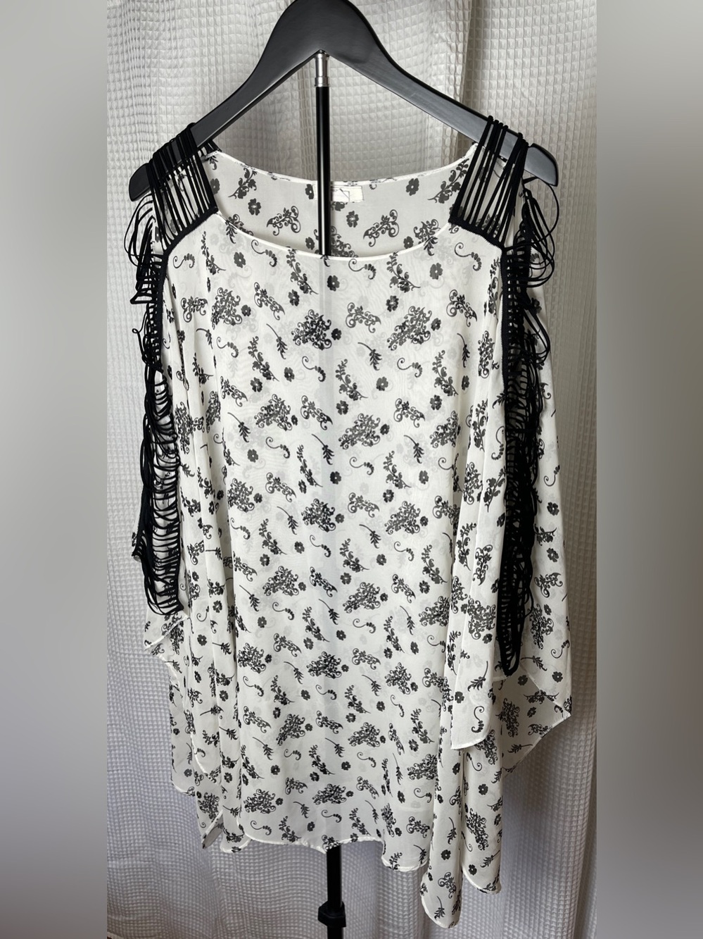 Black and white sheer floral print poncho by MUDD swim cover up